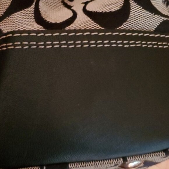 WEEKEND SPECIAL ONLY ! COACH LARGE TOTE WITH MATCHING WALLET - Picture 11 of 16